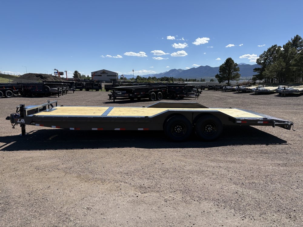 8.5'x24' Lamar Equipment