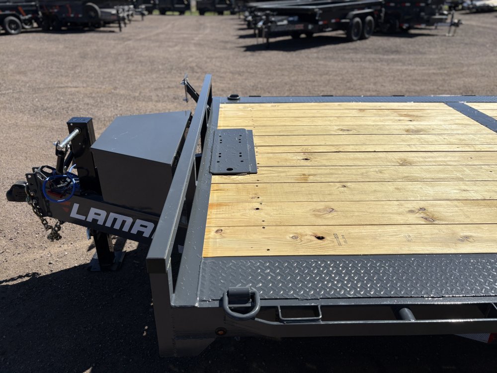8.5'x24' Lamar Equipment