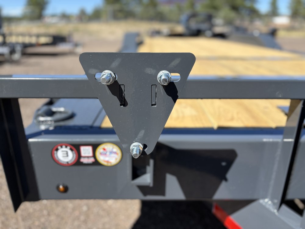 8.5'x24' Lamar Equipment