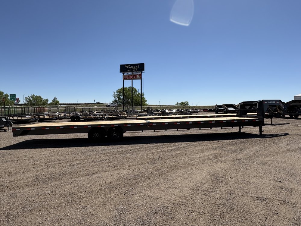 8.5'x40' Lamar Flatbed