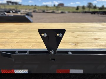 7'x20' Lamar Equipment