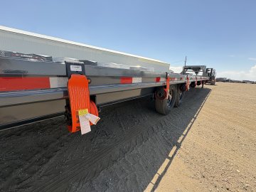 8.5'x40' Lamar Flatbed
