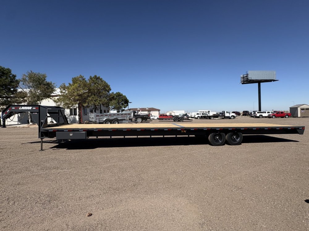 8.5'x40' Lamar Flatbed