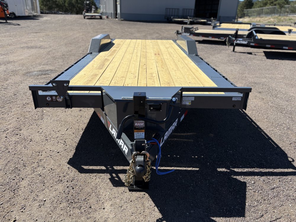 8.5'x22' Lamar Equipment