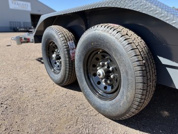 8.5'x22' Lamar Equipment