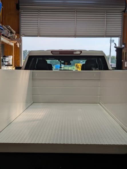 Black Diamond Spray-In Bedliner Flat Bed