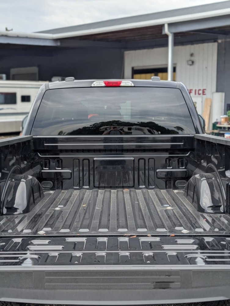 Black Diamond Spray-In Bedliner Short Wheelbase Under Rail