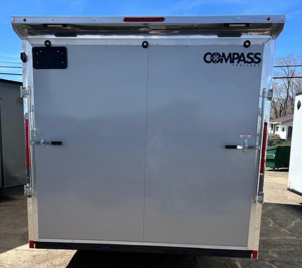 8.5x18 Indigo DLX Flat Top V-Nose Enclosed Car Hauler for Sale | Carson City, NV