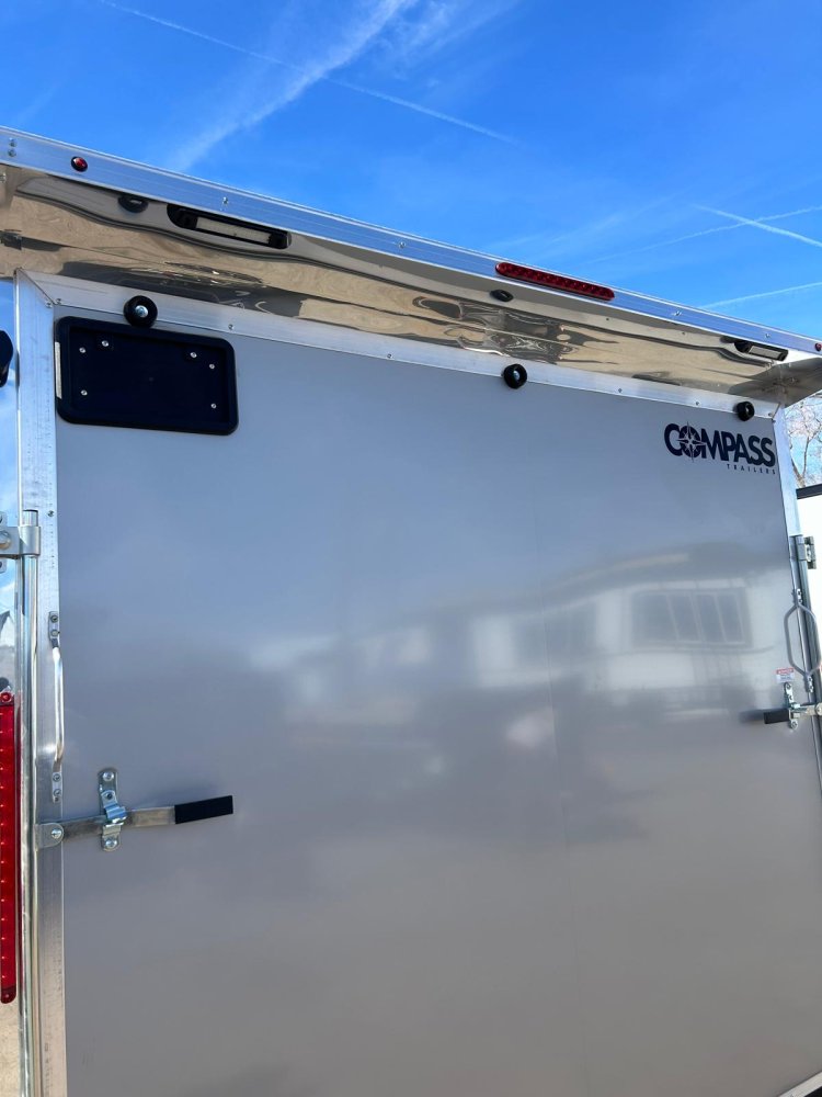 8.5x18 Indigo DLX Flat Top V-Nose Enclosed Car Hauler for Sale | Carson City, NV