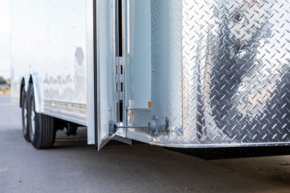 8.5x16 Mirage Enclosed Cargo - XPRES Flat Top V-Nose Cargo Trailer 7K