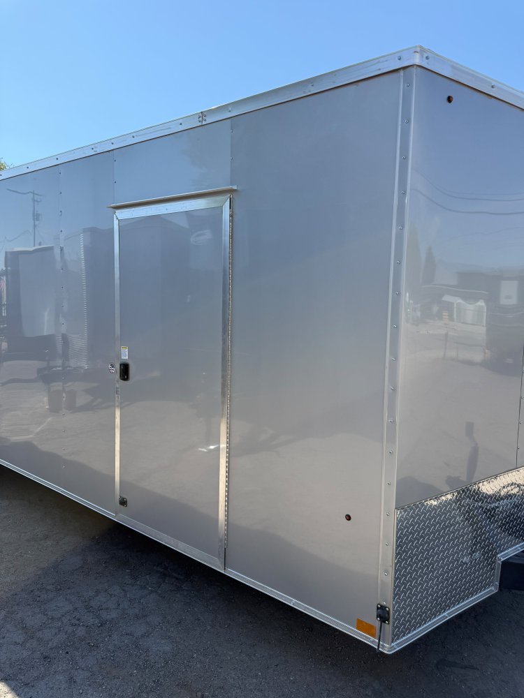 LOOK 8.5 x 26 ST DLX Flat Top V-Nose Enclosed Car Hauler - Silver
