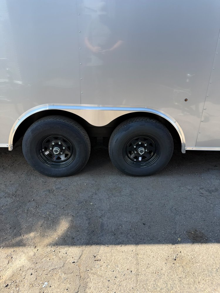 LOOK 8.5 x 26 ST DLX Flat Top V-Nose Enclosed Car Hauler - Silver