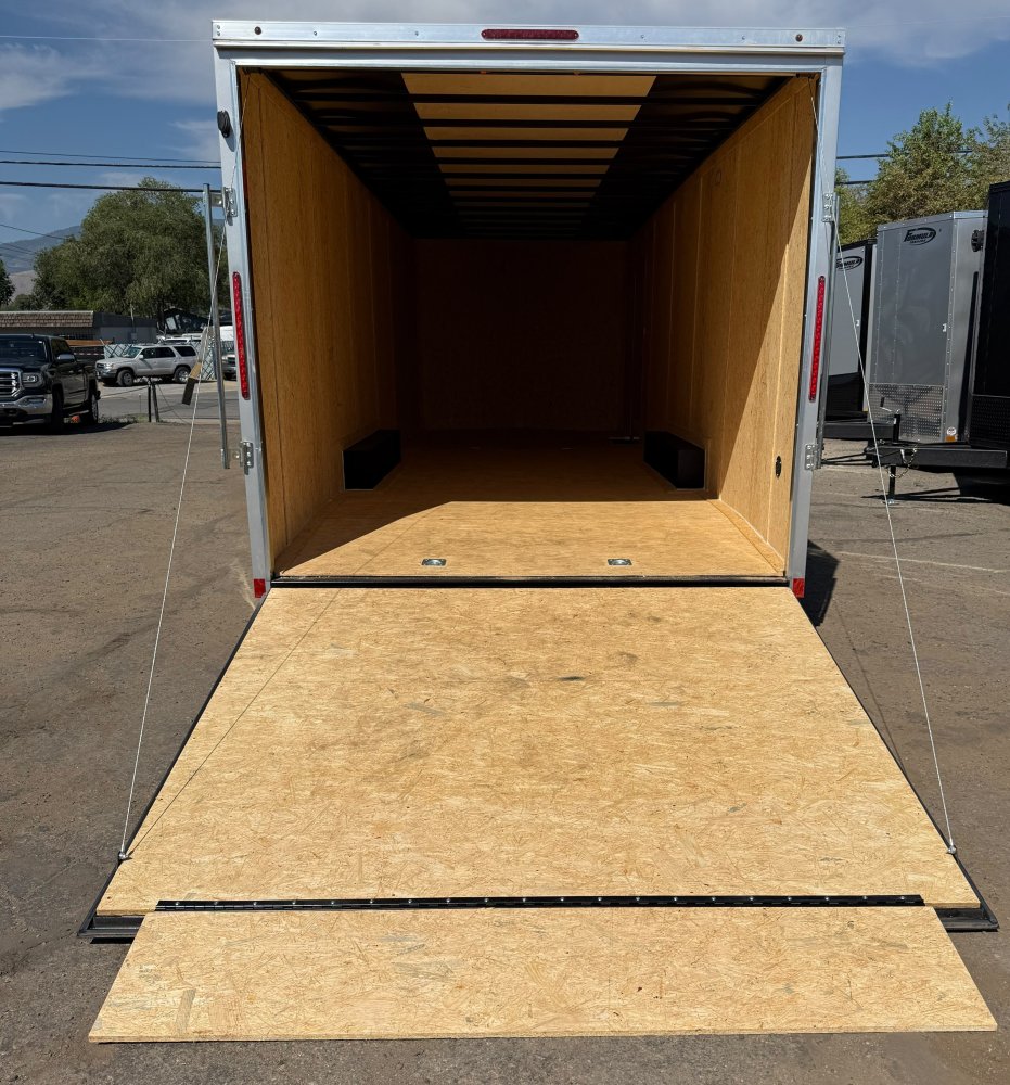 LOOK 8.5 x 26 ST DLX Flat Top V-Nose Enclosed Car Hauler - Silver