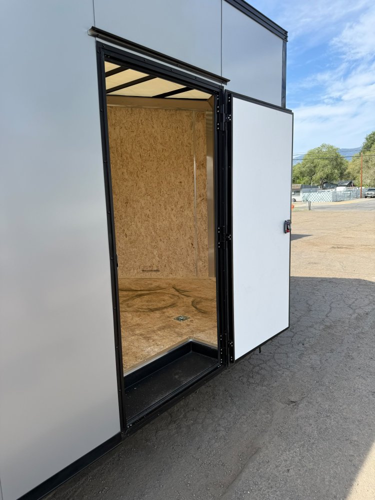2027 LOOK Conquest SE 8.5x20 Enclosed Cargo Trailer - Silver/Black