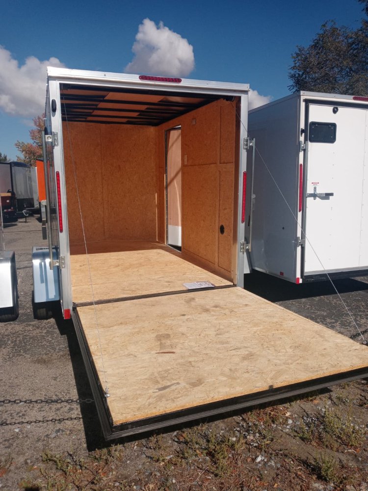 6x10 Look ST DLX Flat Top V-Nose Enclosed Cargo Trailer - 3K GVWR - Silver