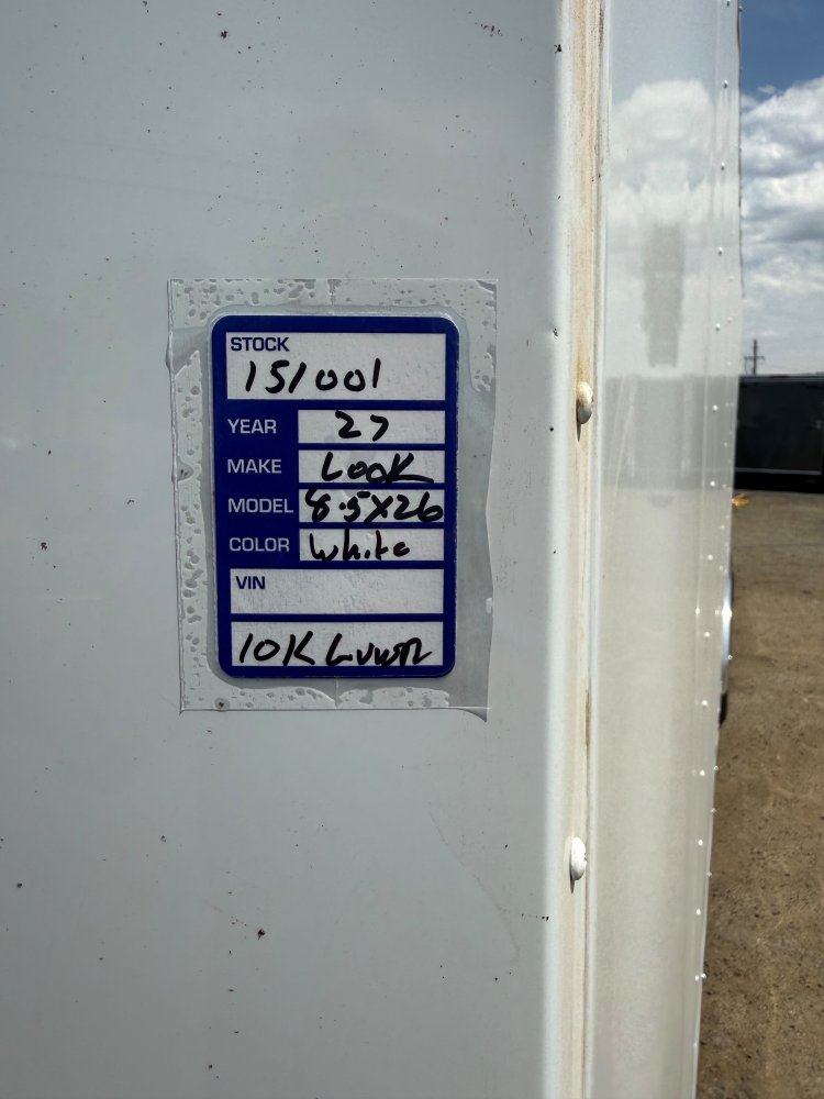 2027 LOOK ST DLX 8.5x26 10K Enclosed Car Hauler
