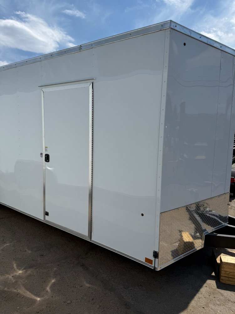 2027 LOOK ST DLX 8.5x26 10K Enclosed Car Hauler