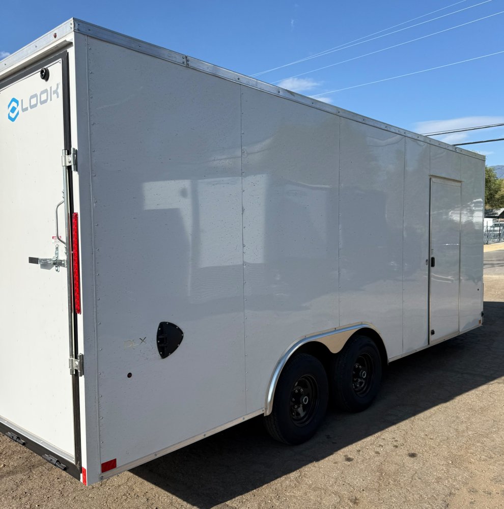 8.5x20 lOOK ST DLX Enclosed Car Haule