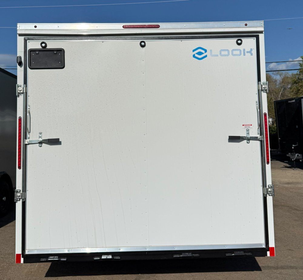 8.5x20 lOOK ST DLX Enclosed Car Haule