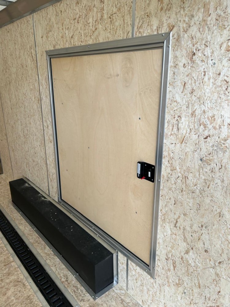 8.5&times;20 Conquest SE Flat Top Sloped V-Nose Enclosed Trailer - Charcoal | For Sale in Carson City, NV