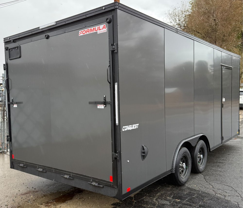 FORMULA CONQUEST SE 8.5' &times; 20' ENCLOSED TRAILER - CHARCOAL WITH BLACK TRIM - 7,000 LB GVWR