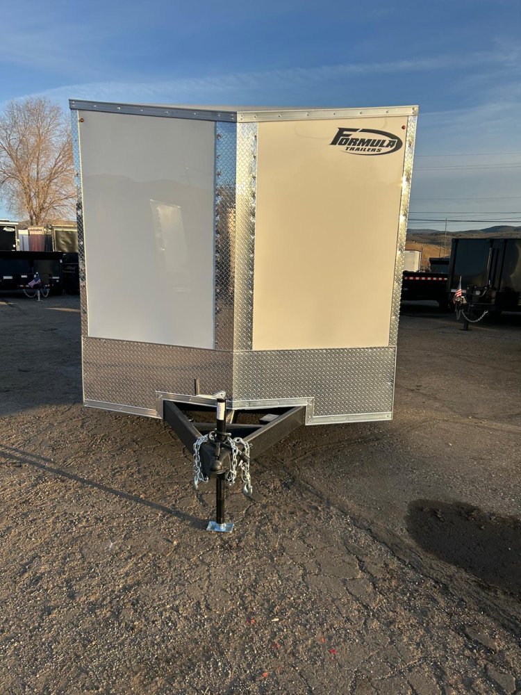 8.5&times;20 Conquest SE Flat Top Sloped V-Nose Enclosed Trailer - White | Carson City, NV