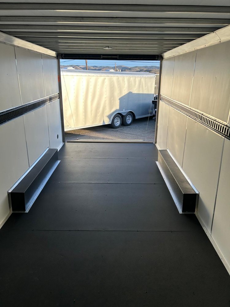 8.5&times;20 Conquest SE Flat Top Sloped V-Nose Enclosed Trailer - White | Carson City, NV