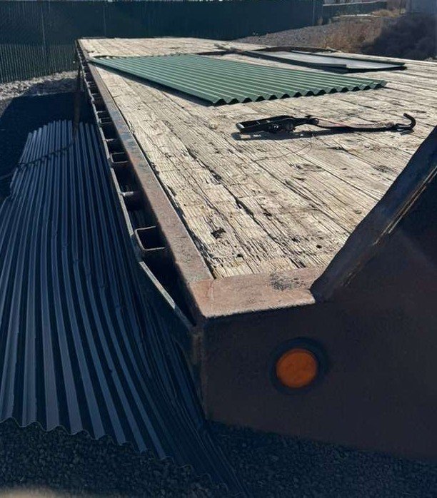 8' 6"x40' PJ Trailers Equipment