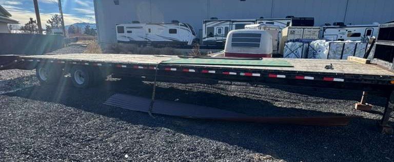 8' 6"x40' PJ Trailers Equipment