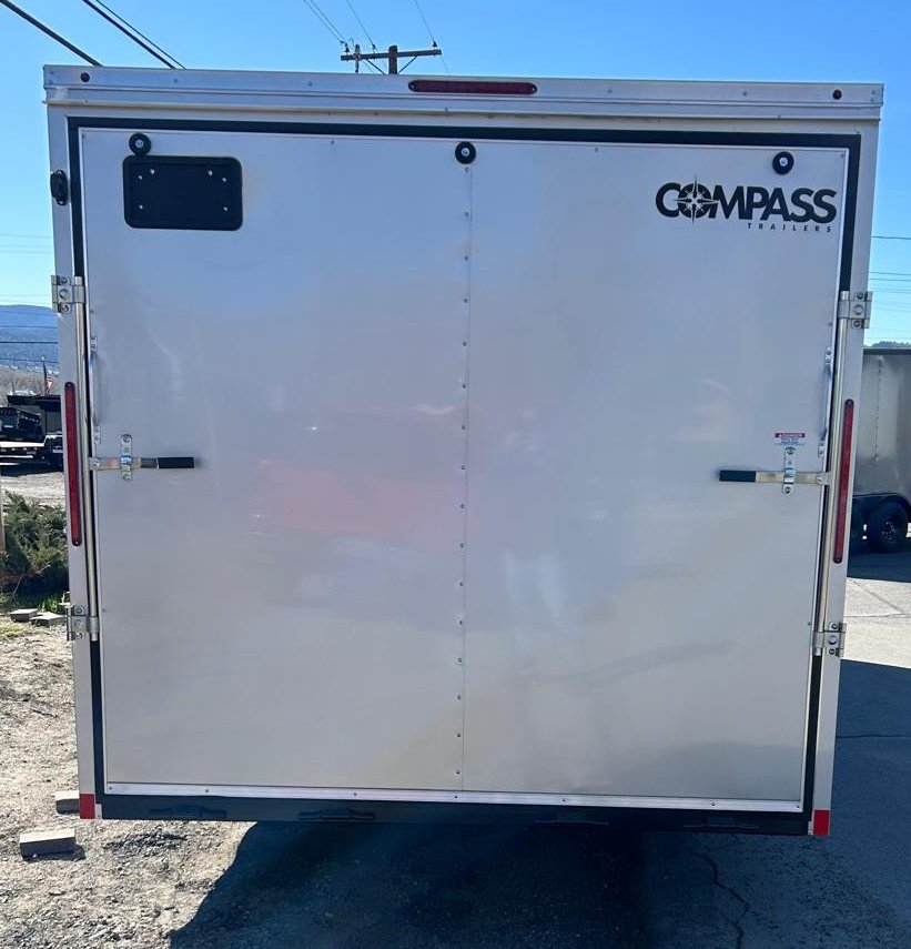 8.5x24 Indigo DLX Flat Top V-Nose Enclosed Car Hauler | Carson City, NV
