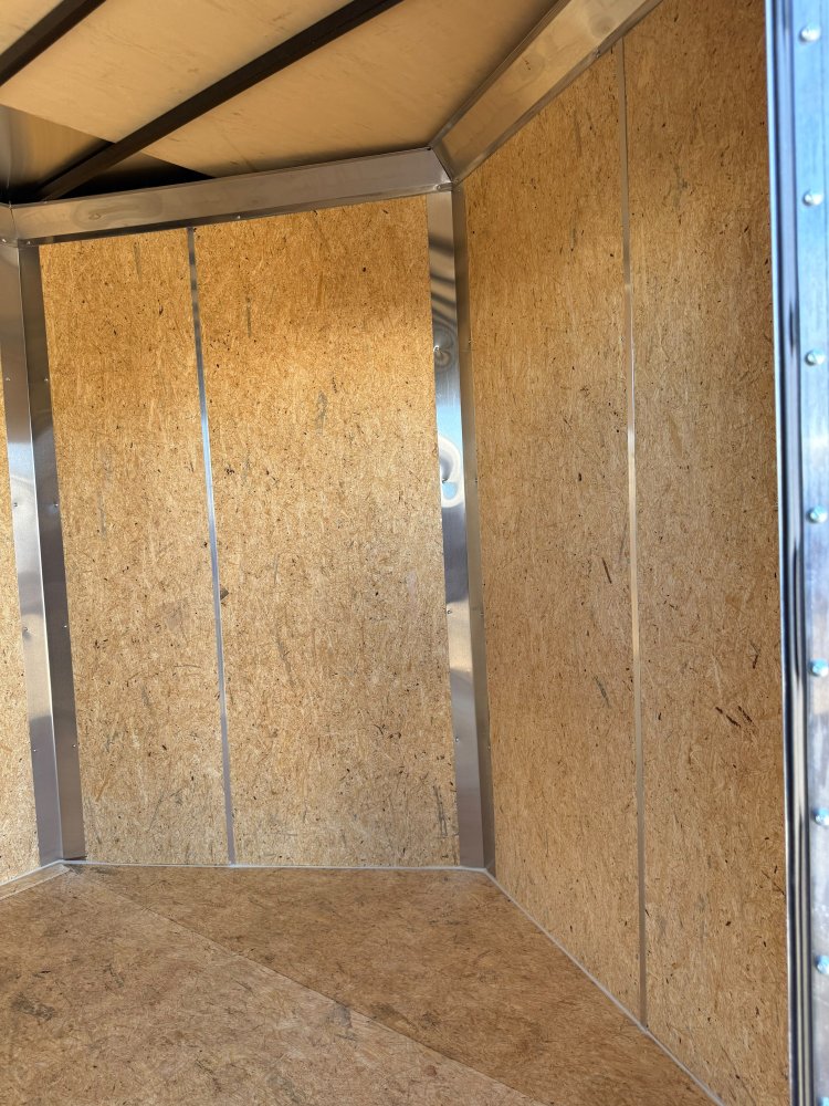 8' 6"x16' Look Enclosed Car Hauler