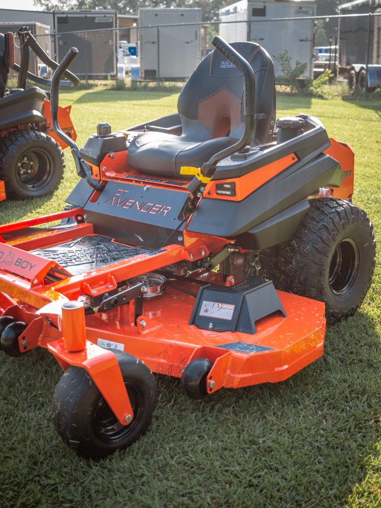 Bad Boy AVENGER 60" KAWASAKI FR691 23 HP Lawn Mower