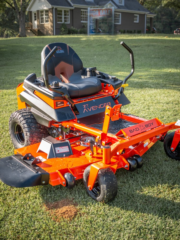 Bad Boy AVENGER 60" KAWASAKI FR691 23 HP Lawn Mower