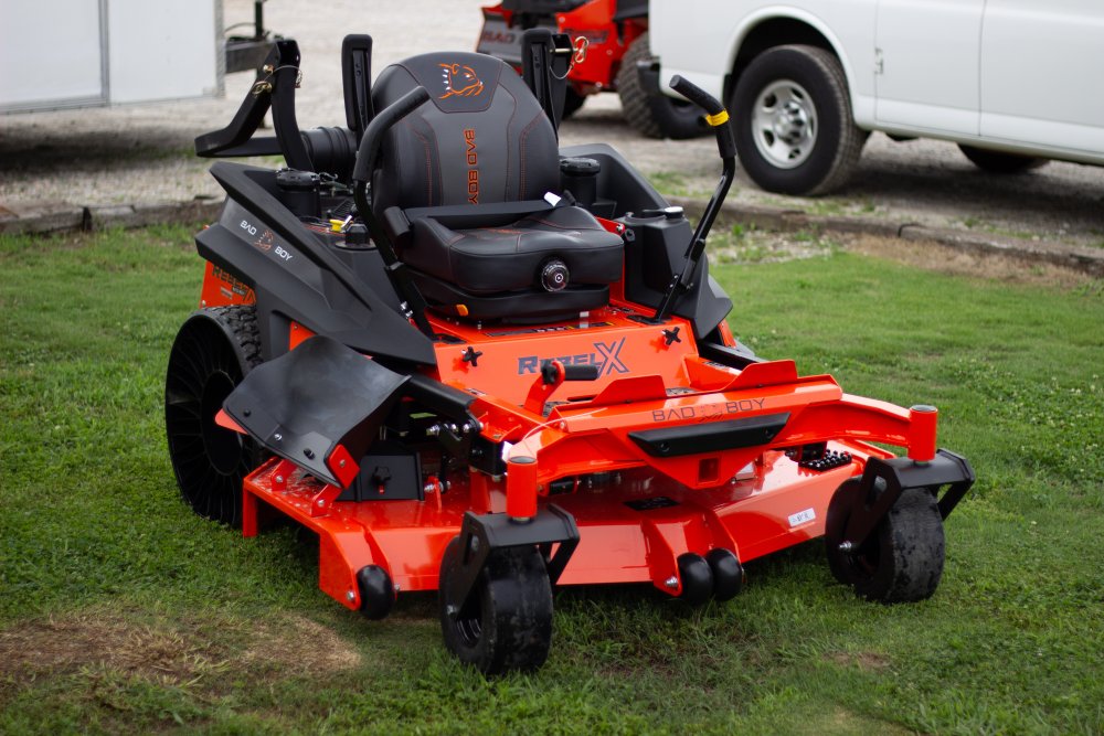 Bad Boy REBEL X 61" 40HP VANGUARD Lawn Mower