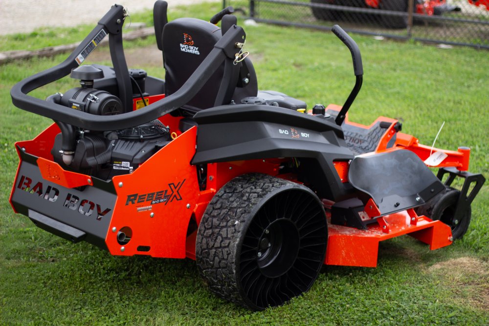 Bad Boy REBEL X 61" 40HP VANGUARD Lawn Mower