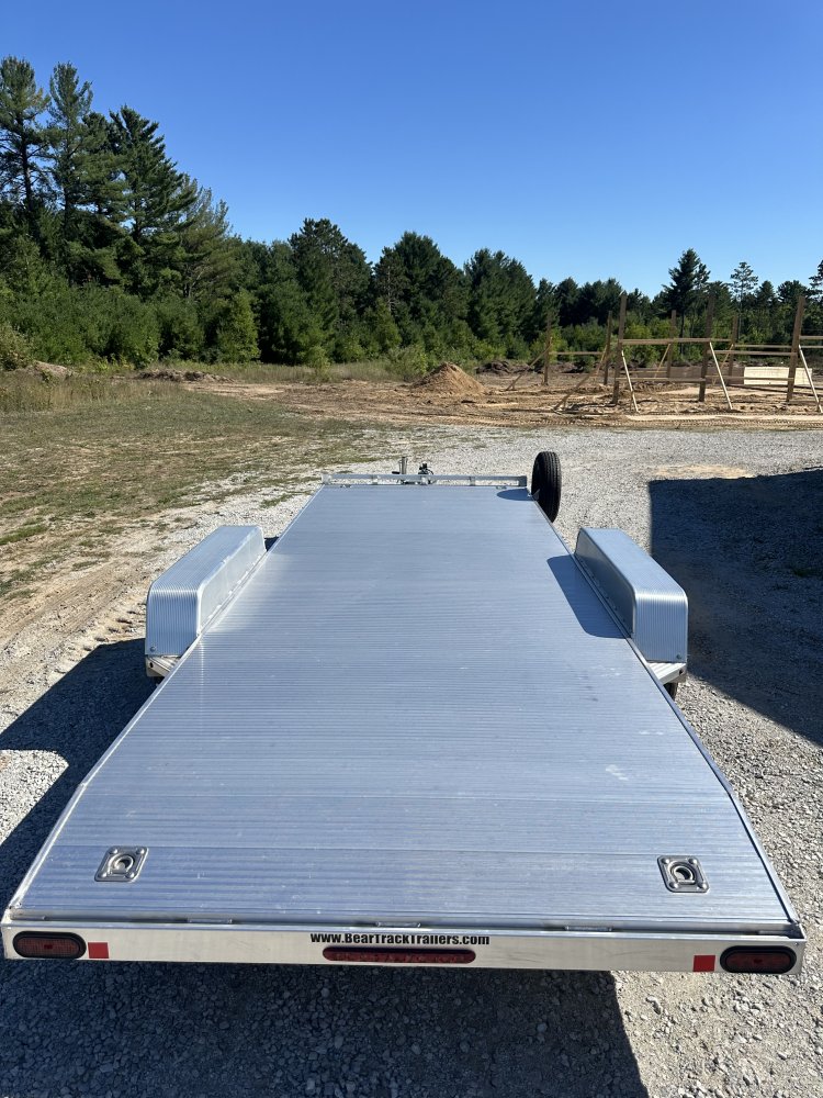 81"x18' Bear Track Equipment
