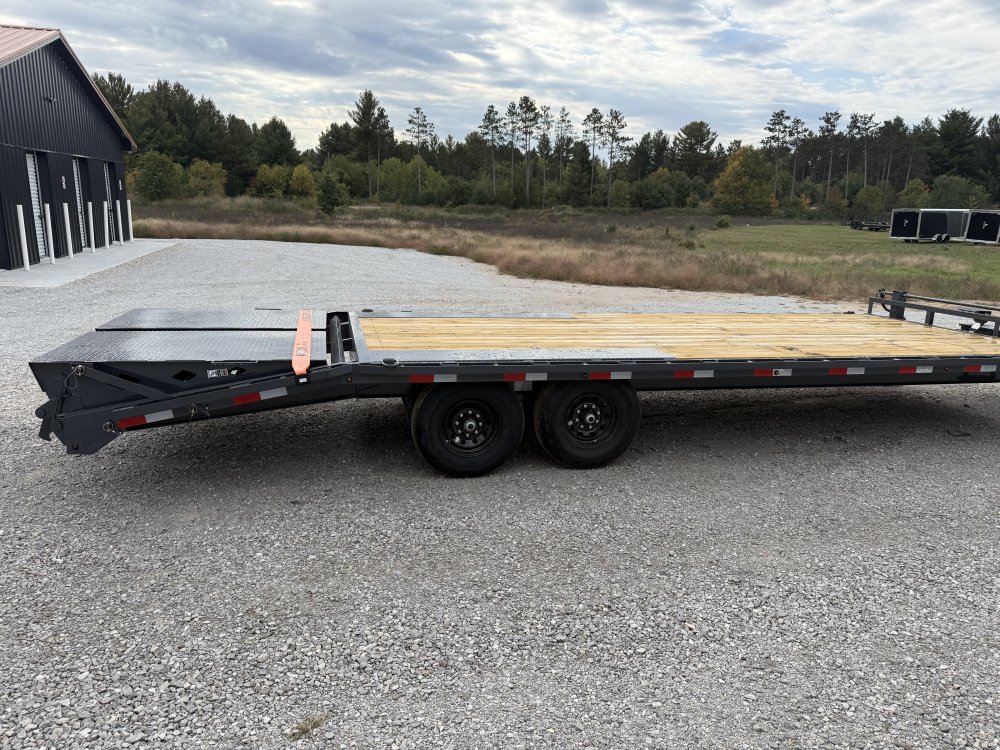 83"x24' Lamar Trailers Equipment