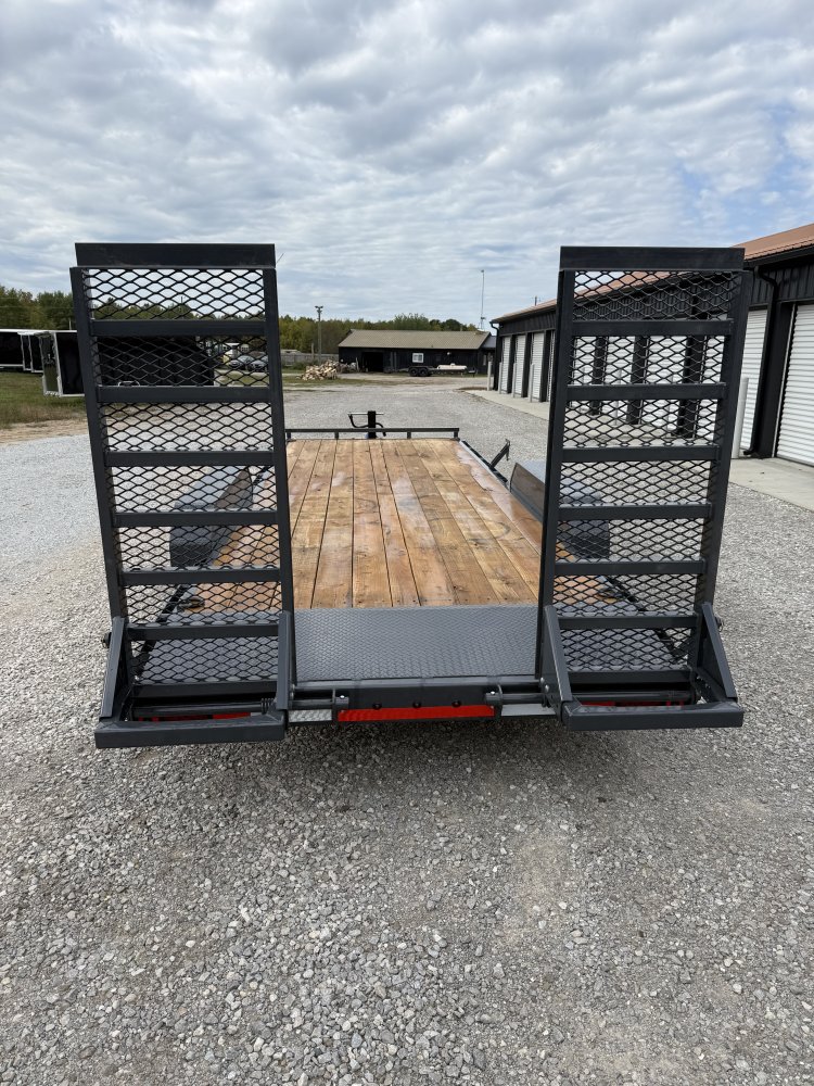 83"x22' Lamar Trailers Equipment