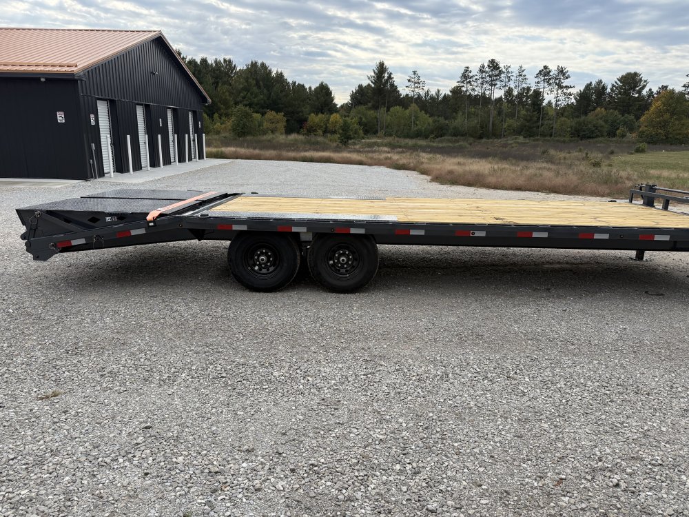 83"x24' Lamar Trailers Equipment