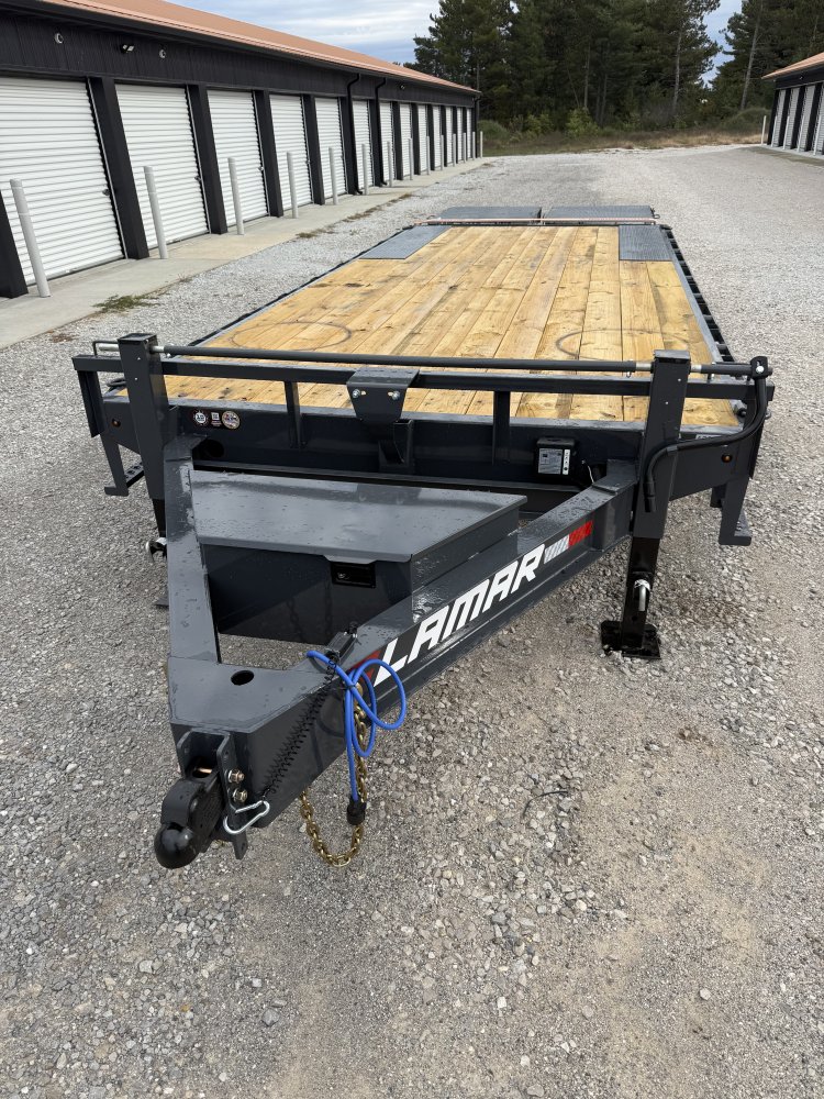83"x24' Lamar Trailers Equipment