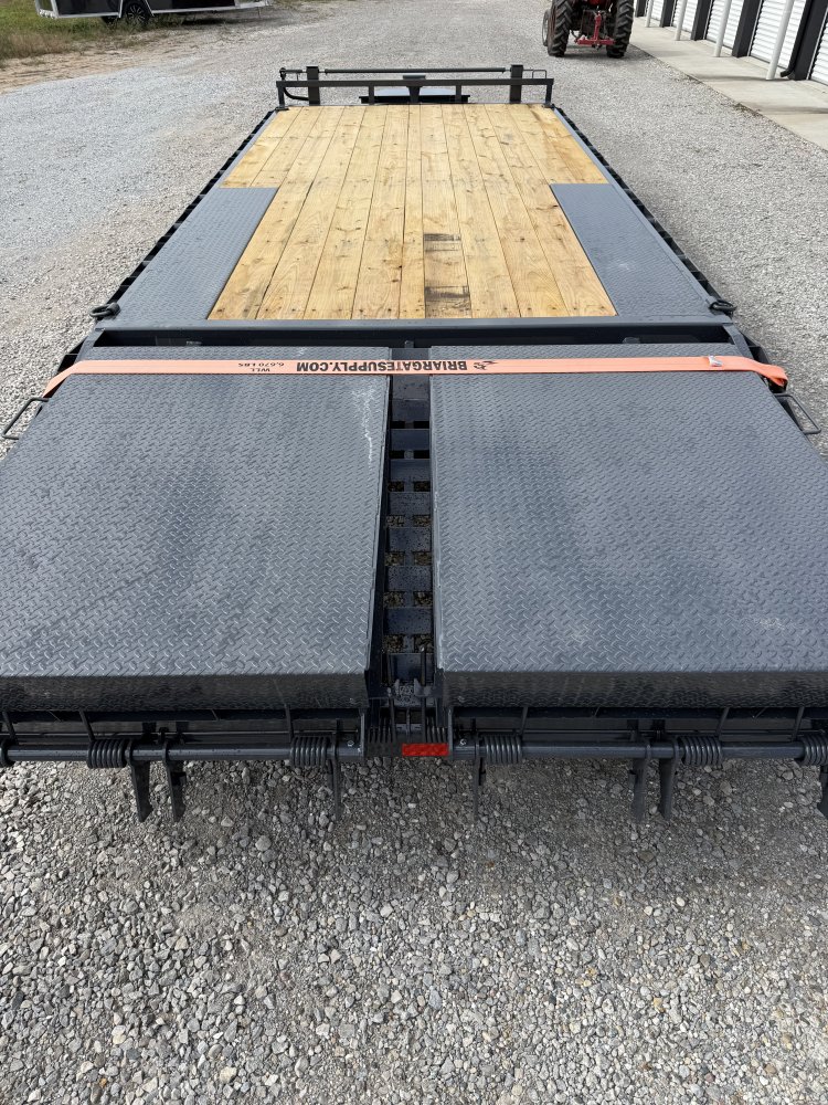 83"x22' Lamar Trailers Equipment