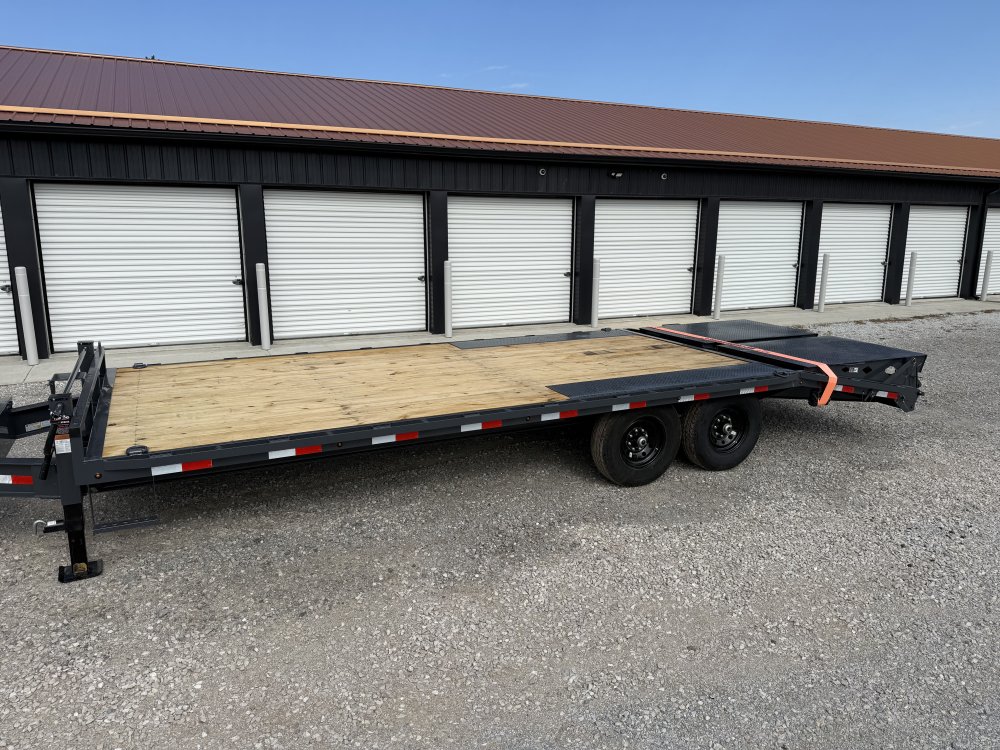 83"x22' Lamar Trailers Equipment