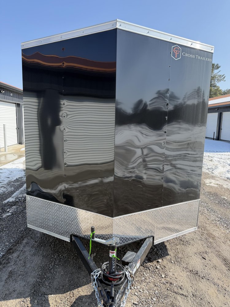 x Cross Trailers Enclosed Cargo
