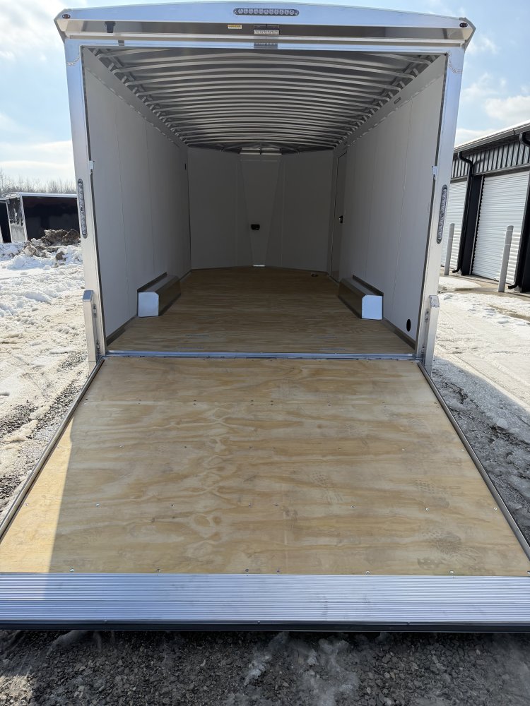 8' 5"x18' NEO Trailers Recreational