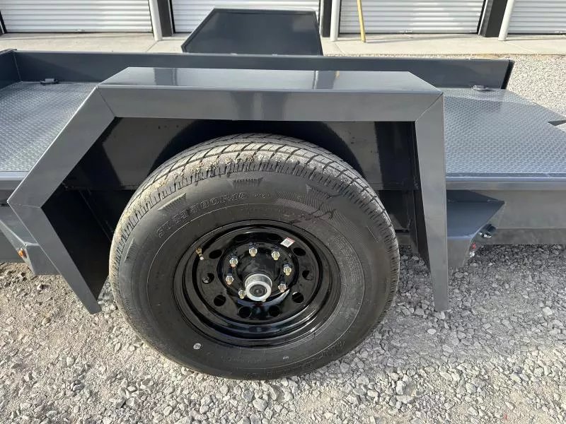 x Lamar Trailers Tilt