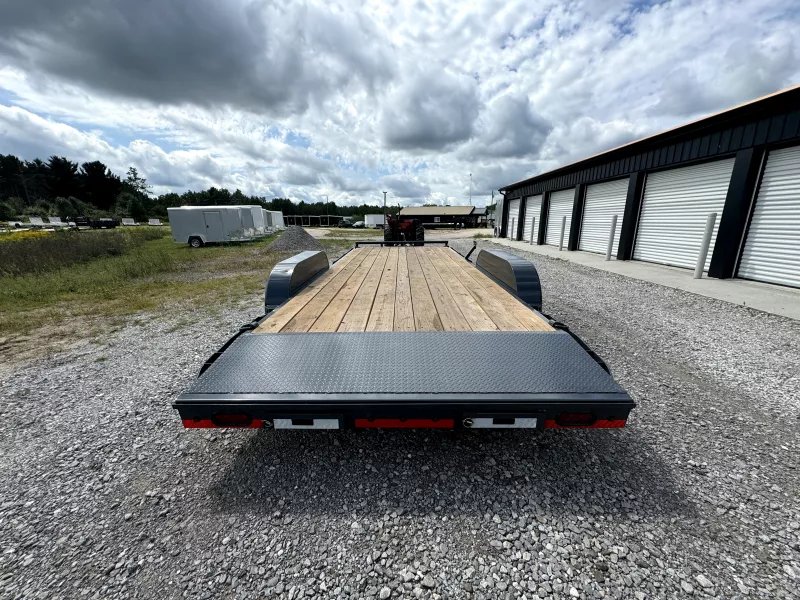 83"x22' Lamar Trailers Equipment