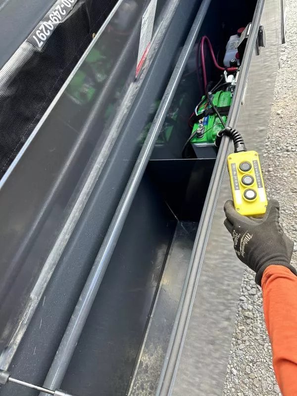 6' 11"x14' Lamar Trailers Dump