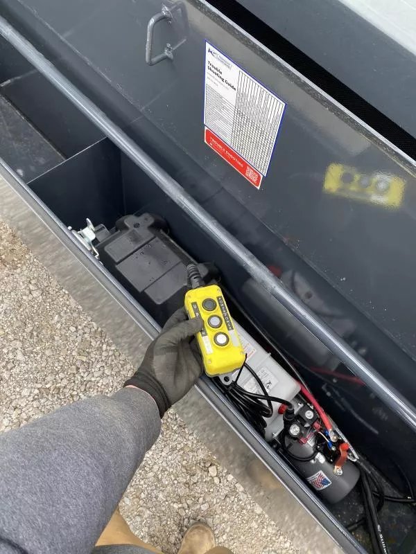 6.92"x Lamar Trailers Dump