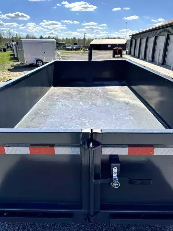 83"x14' Lamar Trailers Dump