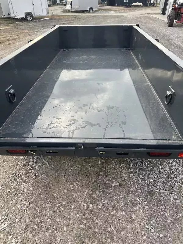 60"x10' Lamar Trailers Dump